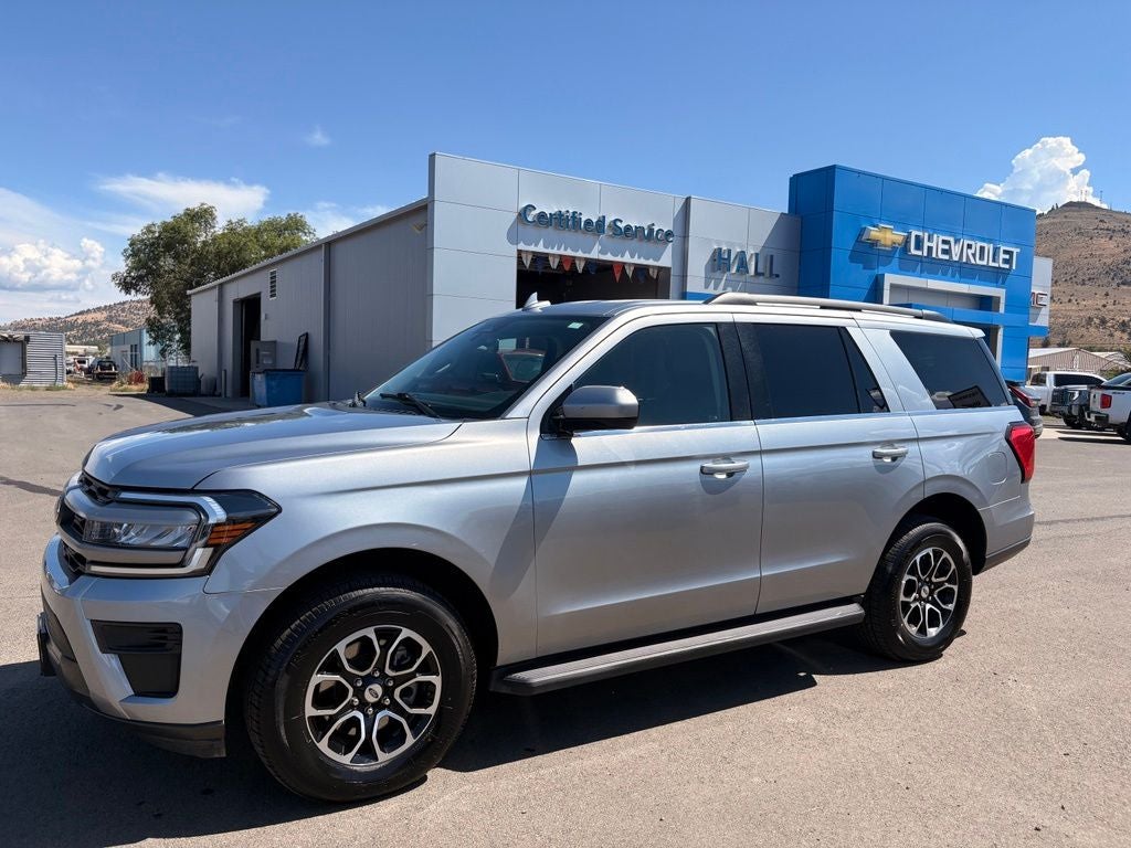 2024 Ford Expedition XLT in Silver Metallic — front three-quarter view