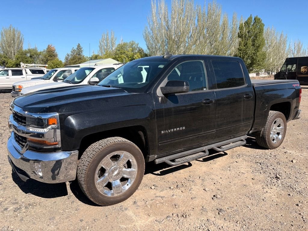 2018 Chevrolet Silverado 1500 LT in Black — front three-quarter view